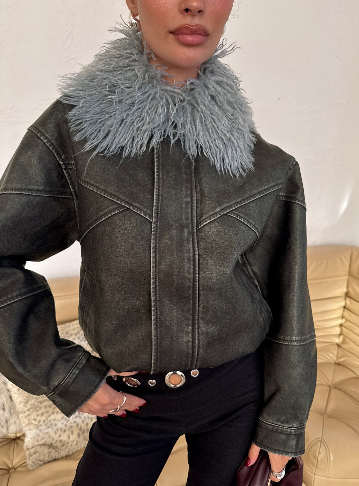 Brittanni Fluffy Collar Jacket Black / Blue