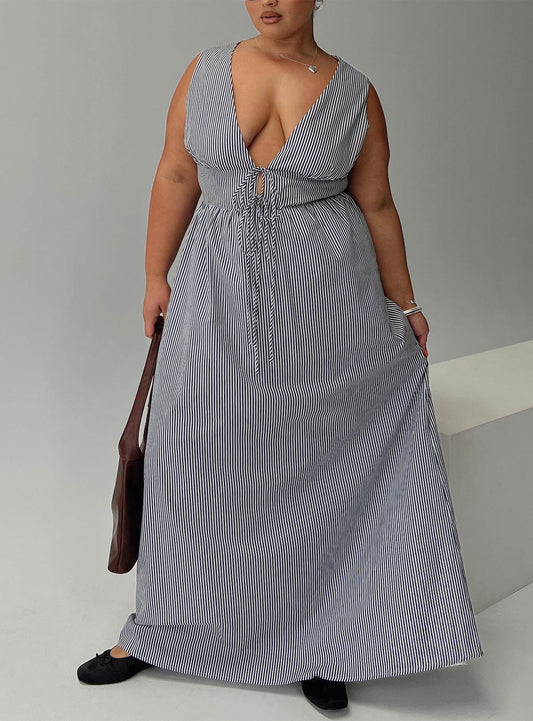 Pokey Maxi Dress Black / White Stripe Curve