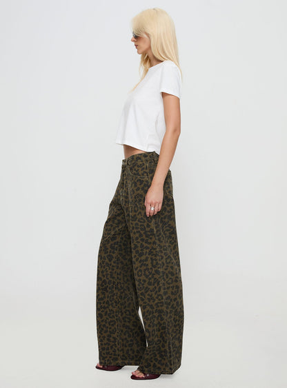 Briony Low Rise Wide Leg Jean Leopard
