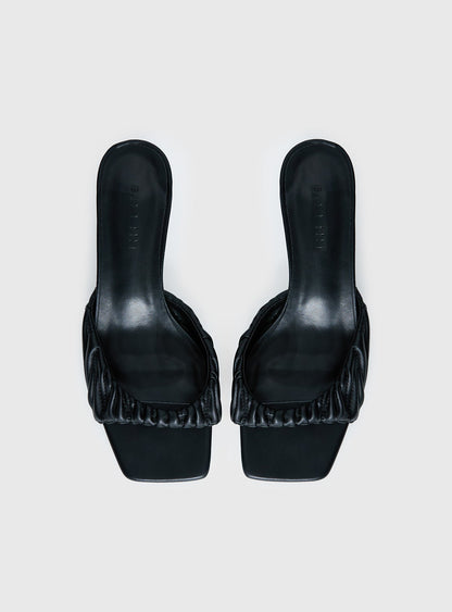 Billini Pilar Heels Black