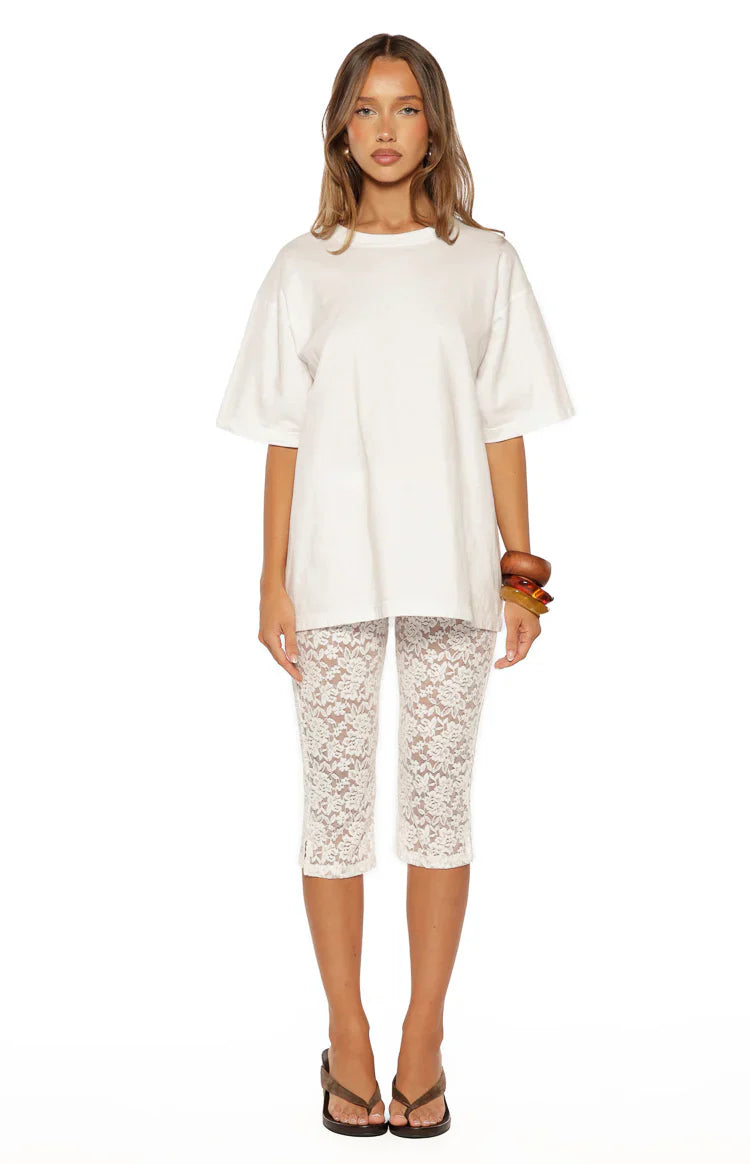 Lydia White Lace Mid Rise Capri Pants