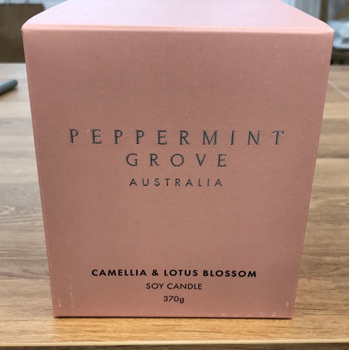 Camellia & Lotus Blossom 370g Candle